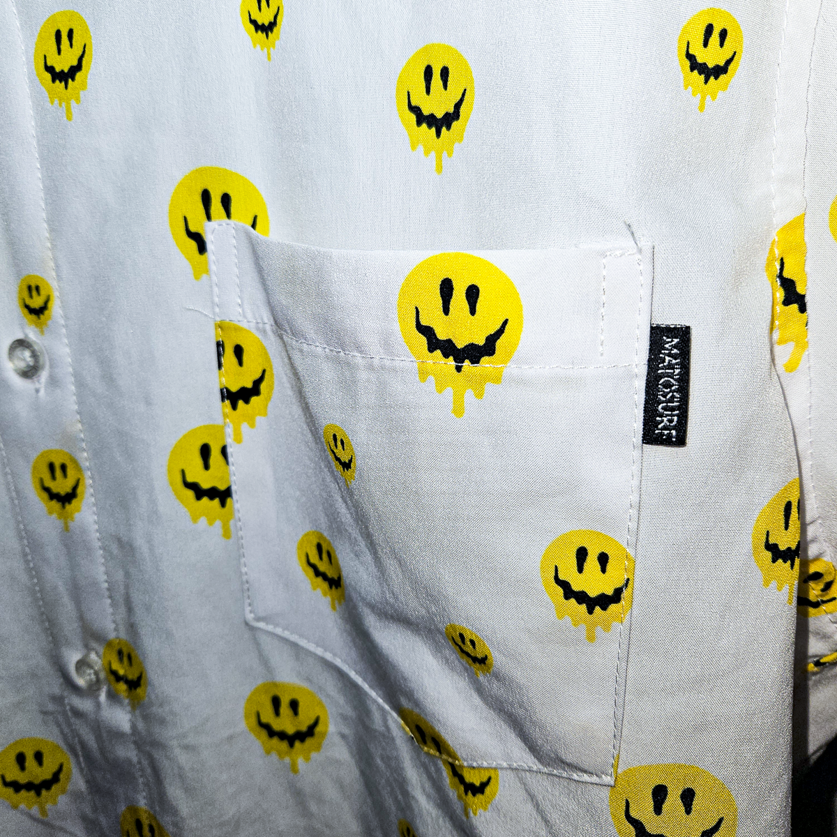 MatoSurf Smiley Face Button Down - Size M