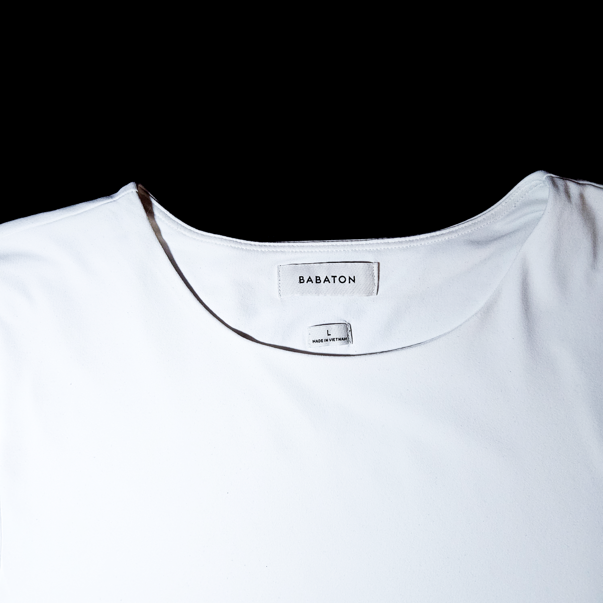 Aritzia Babaton Original Contour Marvel Waist Cropped White T-Shirt - Size L