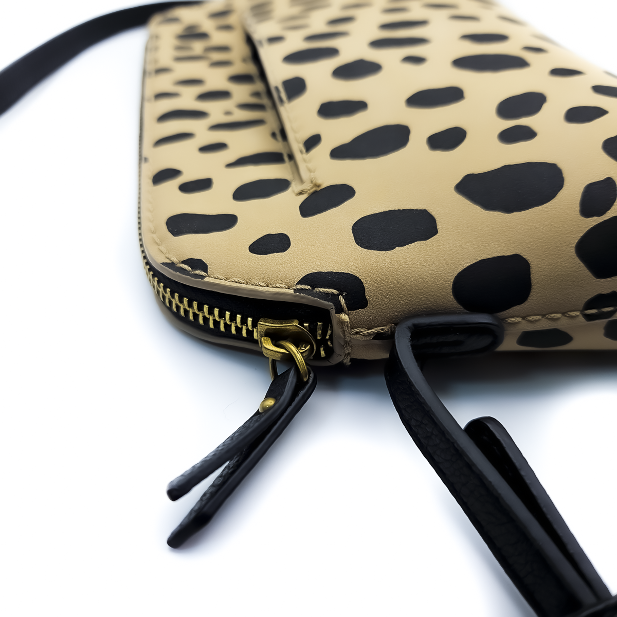 Universal Thread Crossbody Printed Pattern Chocolate Chip Bag