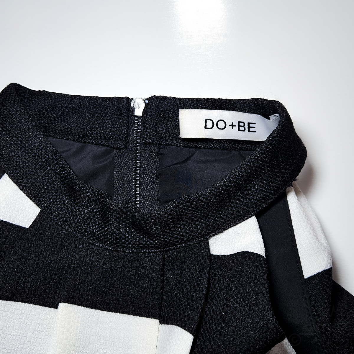 DO + BE Black and White Flare Luxe Blouse - Size L