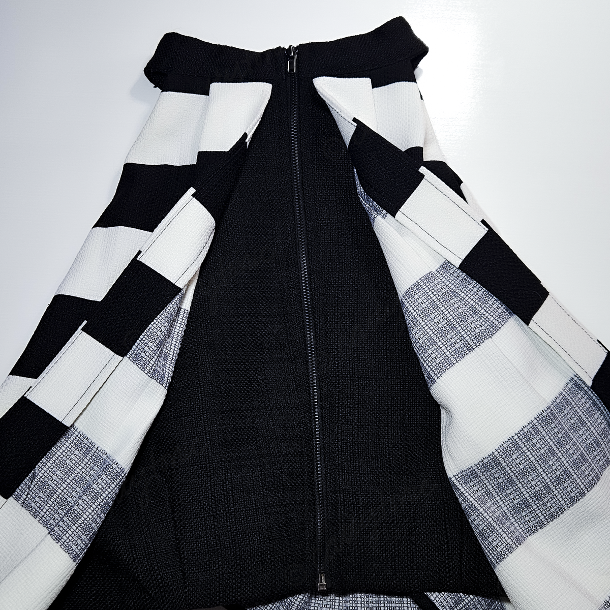 DO + BE Black and White Flare Luxe Blouse - Size L