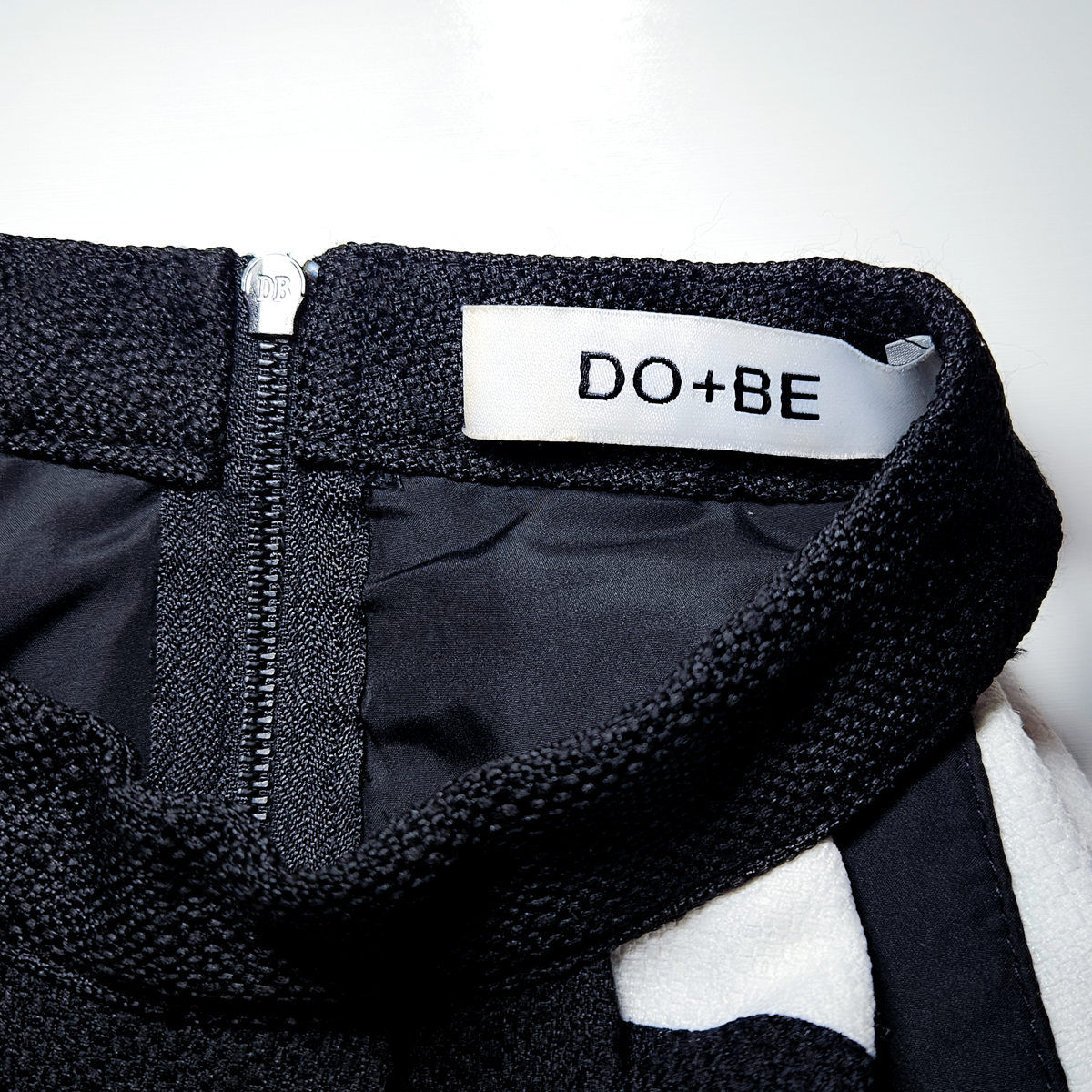 DO + BE Black and White Flare Luxe Blouse - Size L