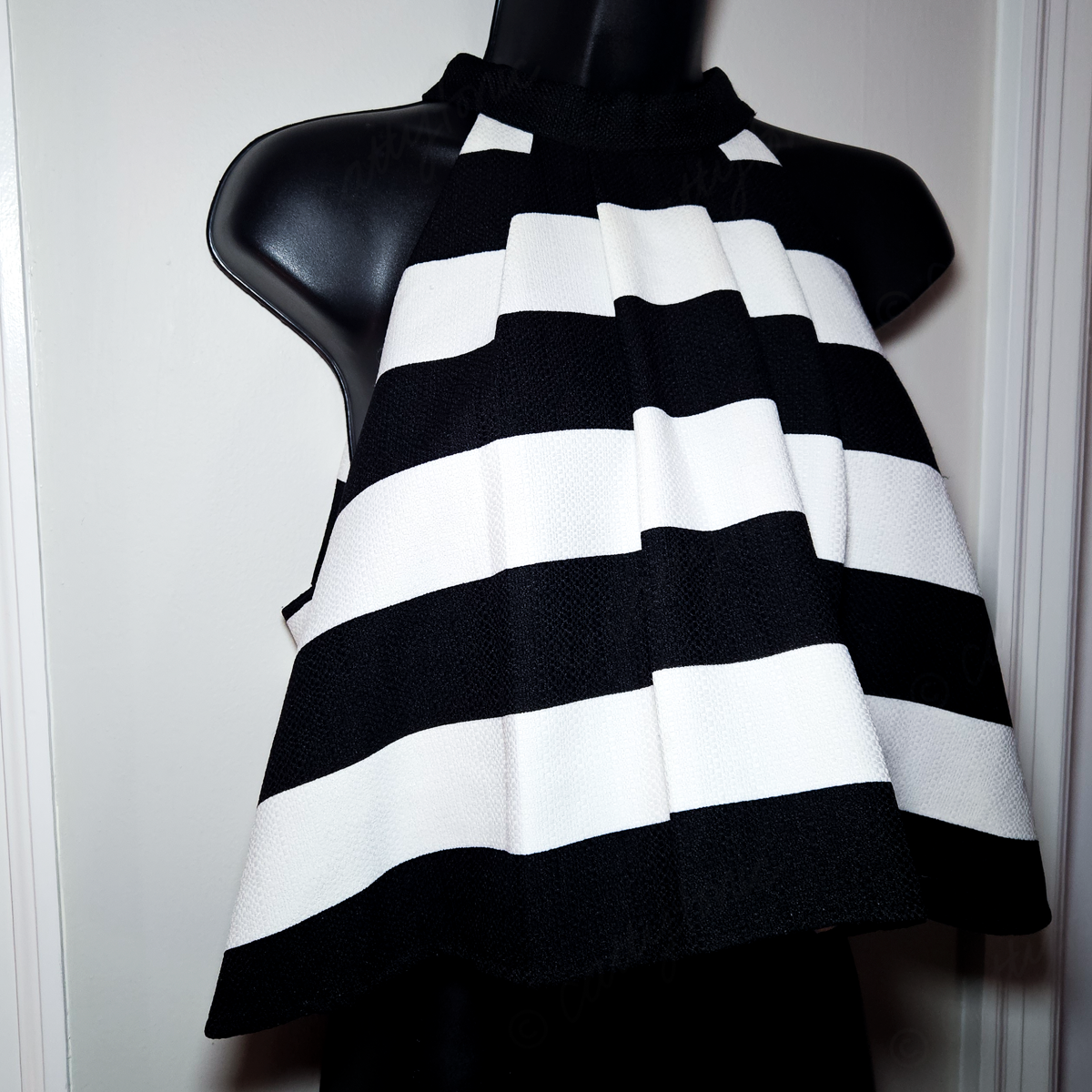 DO + BE Black and White Flare Luxe Blouse - Size L