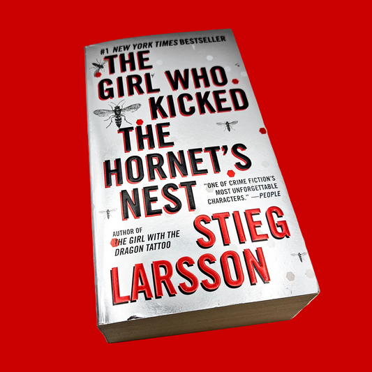 The Girl Who Kicked the Hornet's Nest by Stieg Larsson - Softcover Fiction Novel