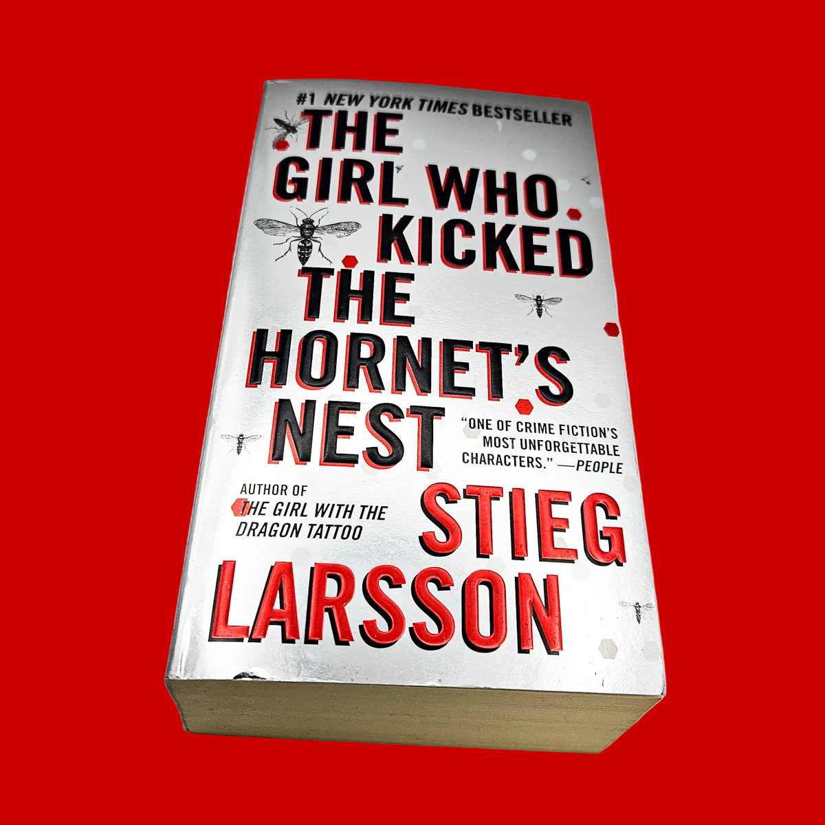 The Girl Who Kicked the Hornet's Nest by Stieg Larsson - Softcover Fiction Novel