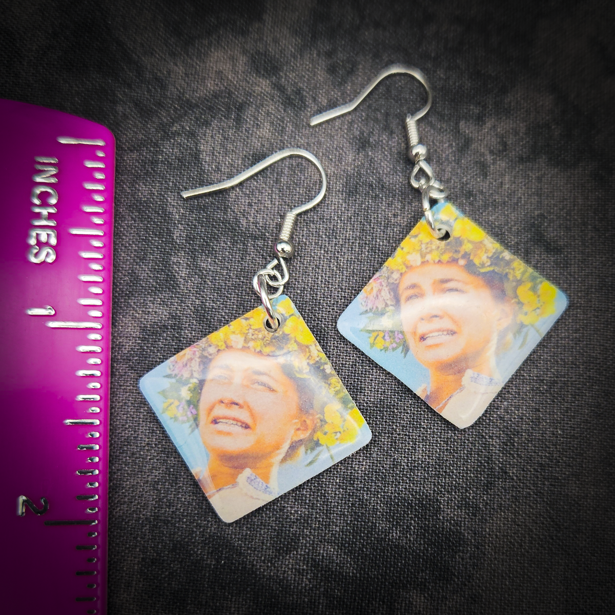 Midsommar Earrings - Dangle