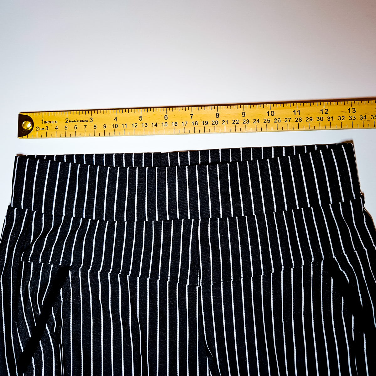 Pinstripe Black and White Ankle Cut Leggings Size L