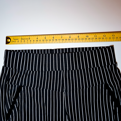 Pinstripe Black and White Ankle Cut Leggings Size L