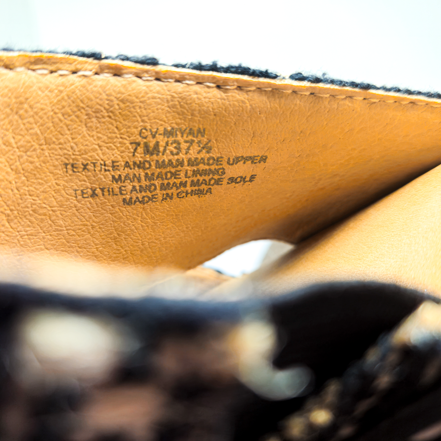 CrownVintageSandals-6.png