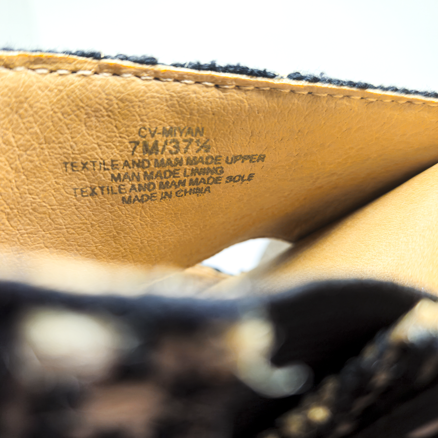 CrownVintageSandals-6.png